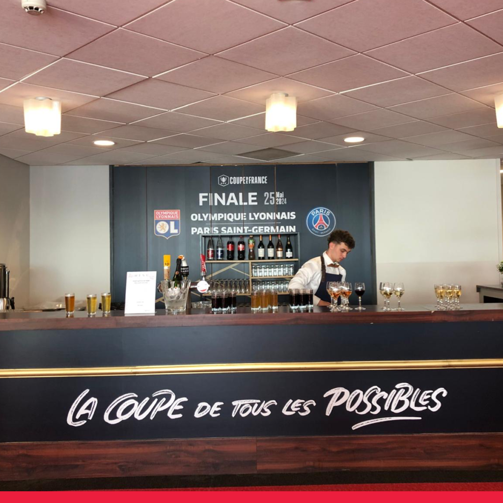 Bar du salon partenaires FFF durant la Finale de la Coupe de France